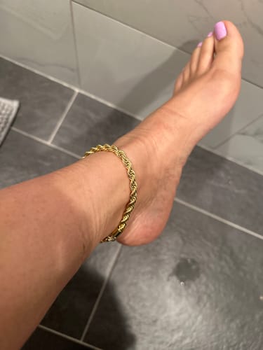 Customer photo review of Thick Rope Anklet