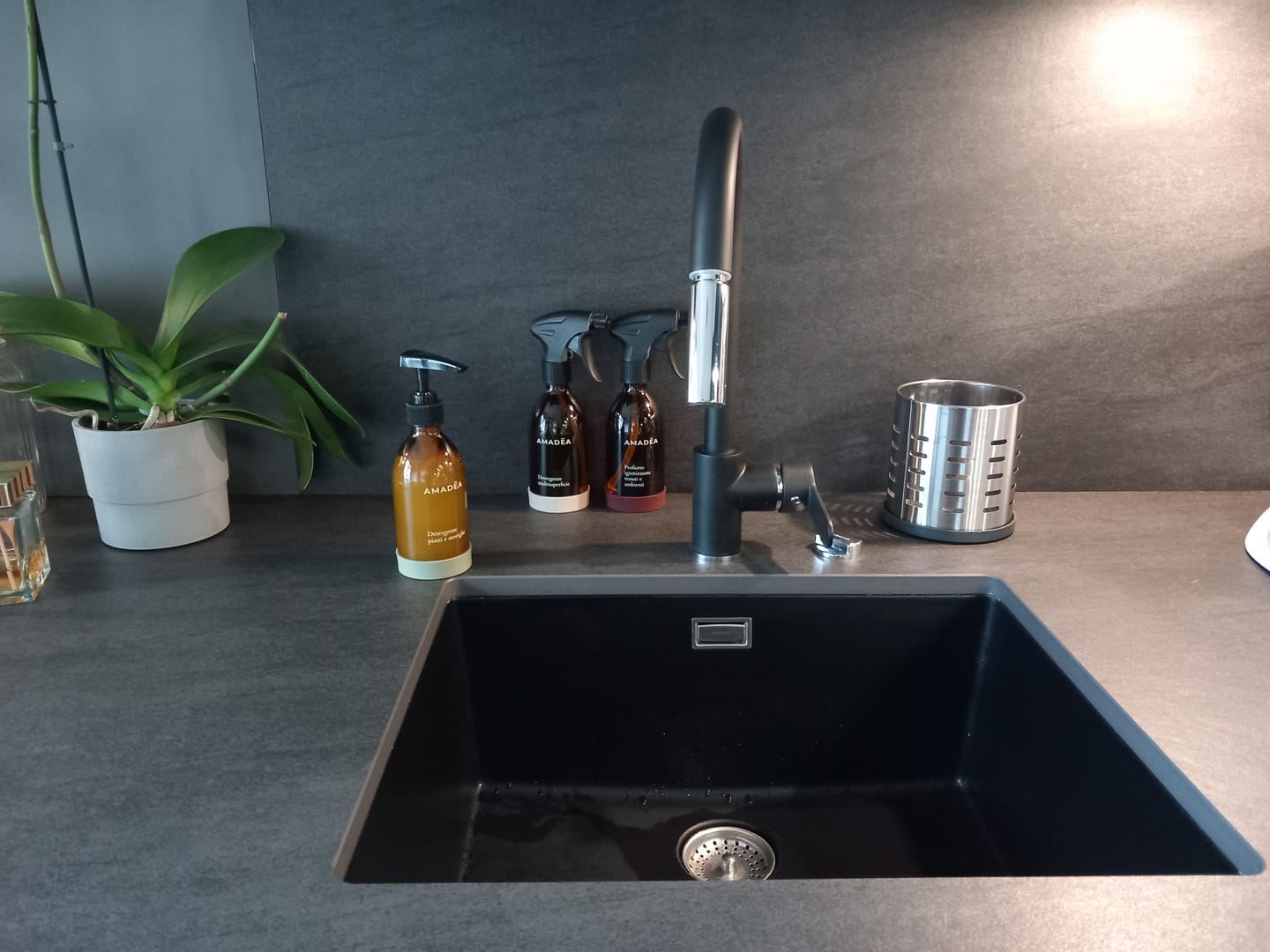 Customer photo review of Detergente piatti e stoviglie - Ricarica da 1L