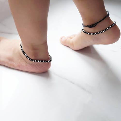 Customer photo review of Silver Black Beads Kids Anklet