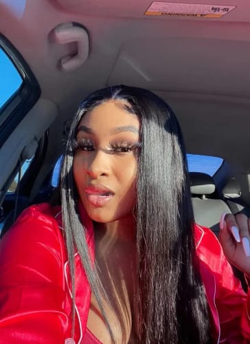 Customer photo review of Skinlike Real HD Lace 13x4 Full Frontal Lace Wig Straight Pre Plucked Clean Hairline