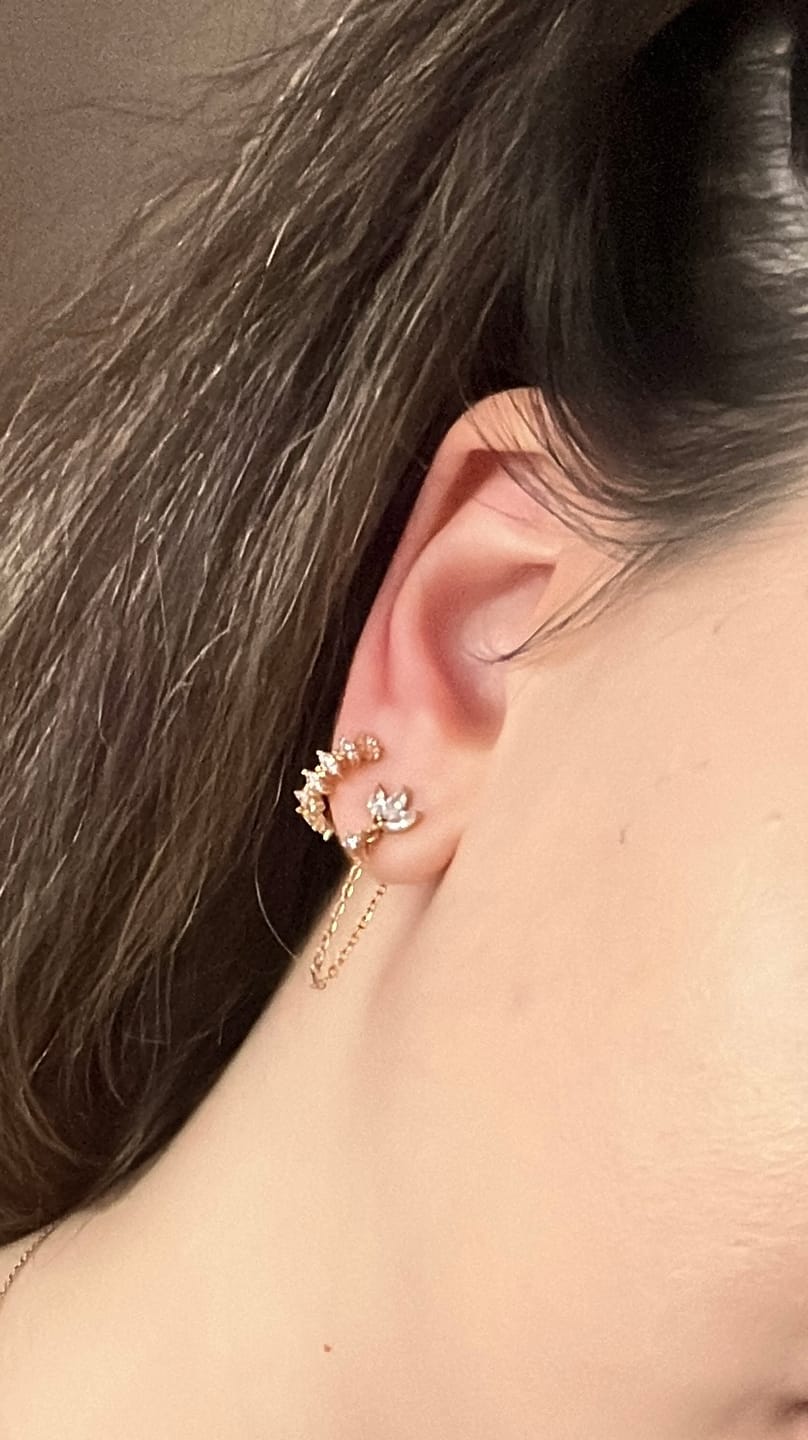 Customer photo review of Keshi Ohrstecker | 18K vergoldet