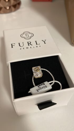 Customer photo review of Emeralda  Ring