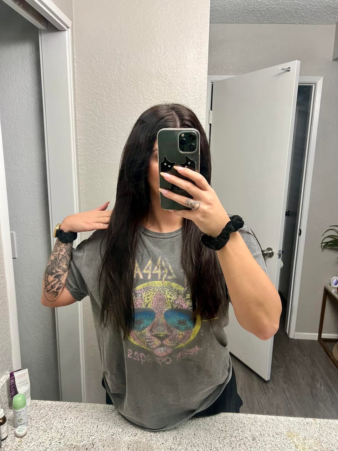 Customer photo review of Full Shine Best Genius Weft Hair Extensions 100% Virgin Hair Extensions Darkest Brown (#2)