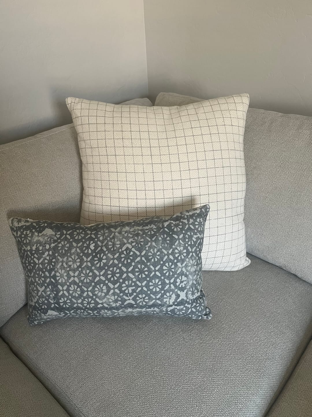 Customer photo review of Diamond Floral - Lumbar - 12x20" | 12x26" | 12x40"