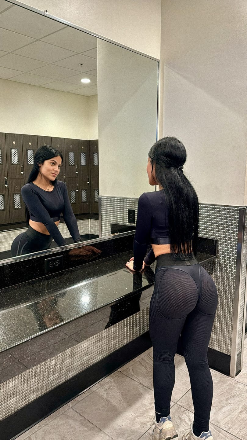 Customer photo review of Leggings Extra Sex Corsage Black Skin