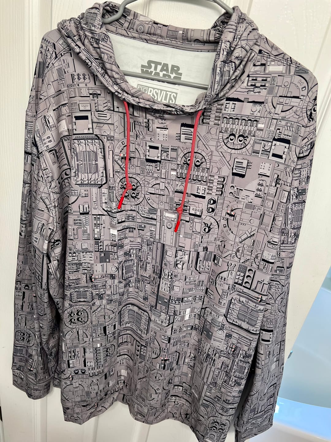 Customer photo review of Star Wars™ "That's No Moon" – Performance Hoodie