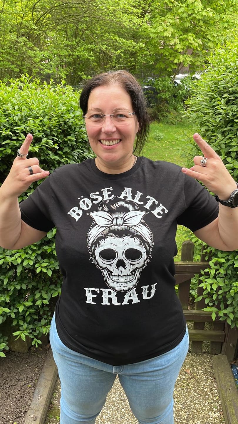 Customer photo review of Böse alte Frau - Damen T-Shirt