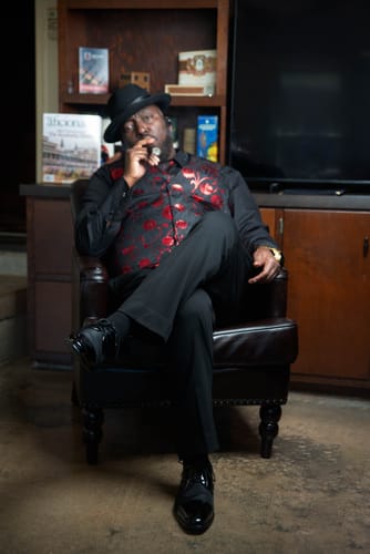 Customer photo review of Green Grey Paisley Men's Tie Pocket Square Cufflinks Set