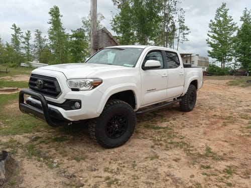 Customer photo review of 3" Front and 2" Rear Leveling lift kit for 2005-2023 Toyota Tacoma 4WD