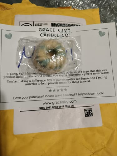 Customer photo review of Bundt Cakes Wax Melts