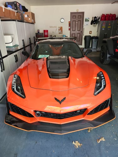 Customer photo review of Chevrolet Corvette C7 ZR1 Carbon Fiber Hood Cowl Louver Cover