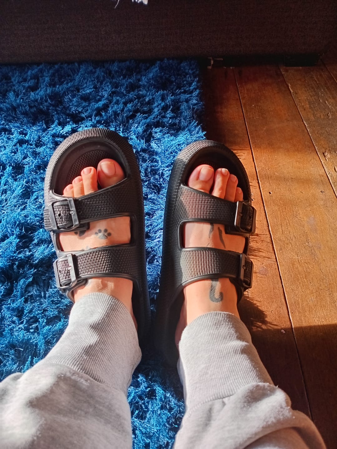 Customer photo review of The Snuggi Sandals