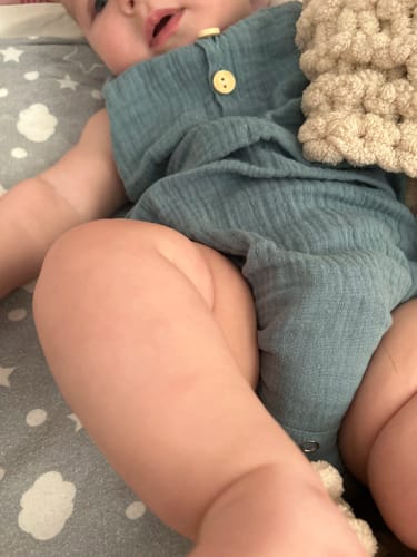 Customer photo review of Sleeveless Muslin Bodysuit