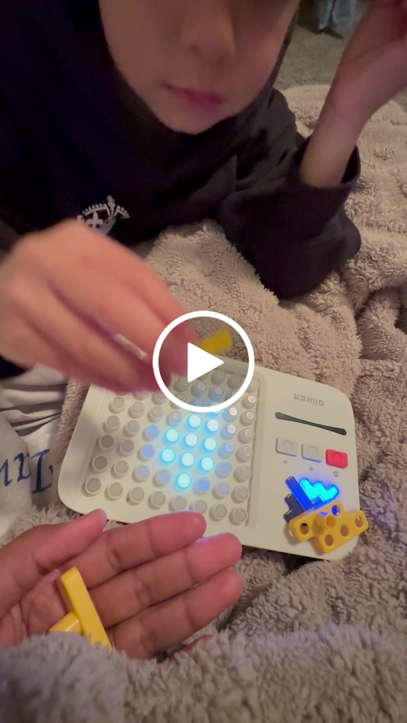 Customer video review of GiiKER Super Blocks Puzzle Games