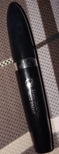 Customer photo review of Volume Express Mascara