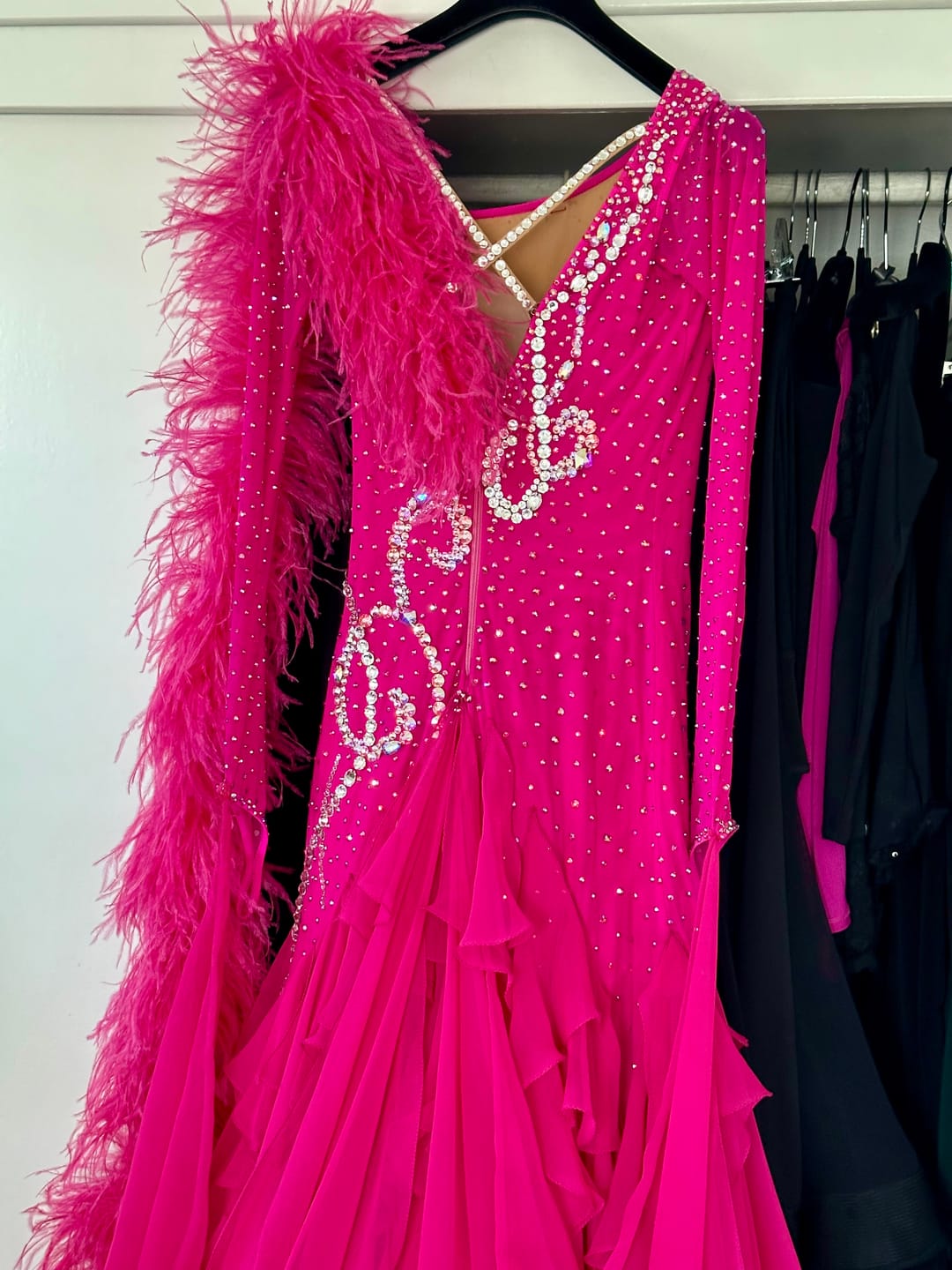 Customer photo review of Ostrich with Marabou Feather Boa