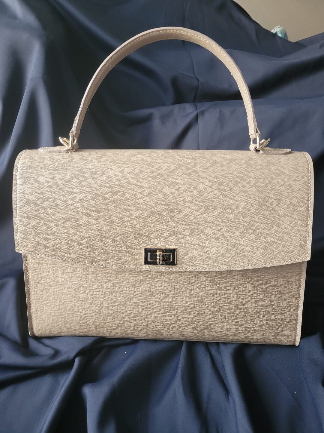 Customer photo review of DIY-Box: The Business Bag *Runde Klappe*