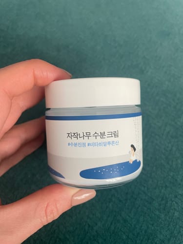 Customer photo review of ROUND LAB Birch Juice Moisturizing Cream veido kremas