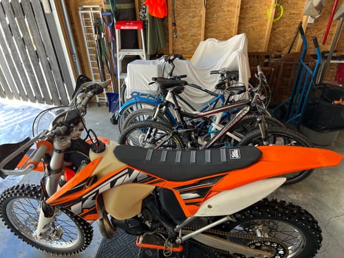 Customer photo review of Custom Seat Cover: 11-'16 125-500 EXC/XC/XCW/EXC-F