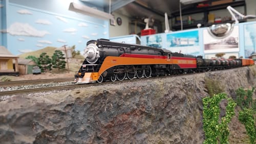 Customer photo review of BLI 7611 Southern Pacific GS-4, #4449, 1981-2000 Excursion, Daylight Paint, Paragon4 Sound/DC/DCC, Smoke, HO