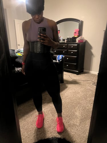 Mia C. review of Extreme Curves Waist Trainer 3-Hook  #2023 image 1 out of 2