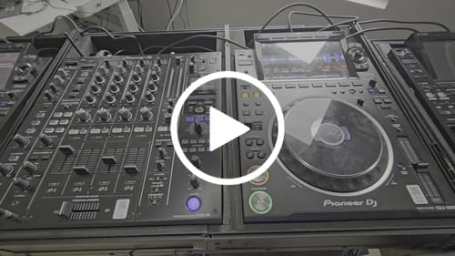 Customer video review of Odyssey FZGSDJMA9CDJWBL Glide Style DJ Coffin Flight Case with Wheels for DJM-A9 and CDJ-3000 or Similar Size Gear- Black Label