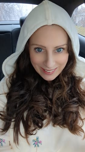 Customer photo review of Emma