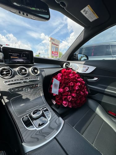 Customer photo review of Red & Hot Pink Rose Bouquet