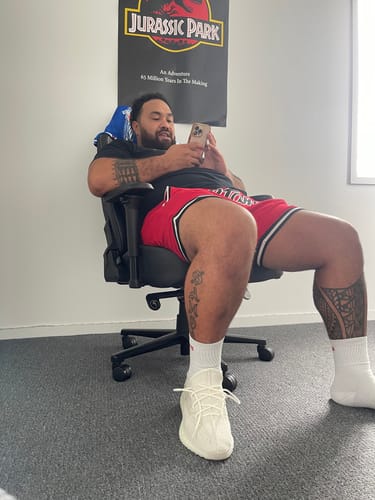 Customer photo review of Adidas Yeezy Boost 350 V2 'Bone'