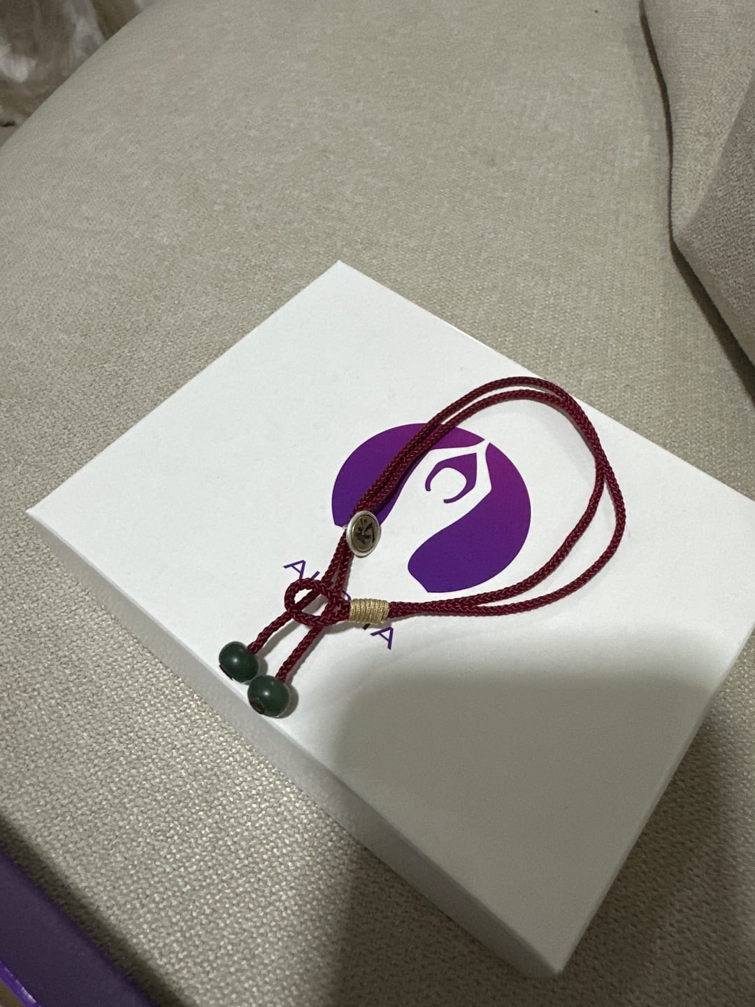 Customer photo review of Pulseira Tibetana da Proteção