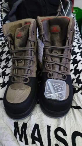 Customer photo review of Kylebooker Screw-in Studs for Wading Boots,26pcs Wading Boot Studs for Felt Or Rubber Sole