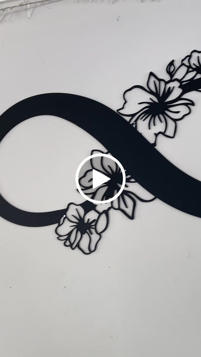 Customer video review of Floral Infinity Symbol Wall Art