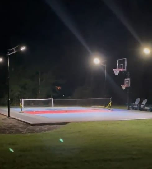 Customer photo review of 200W Solar Street Light with pole 16FT/20FT