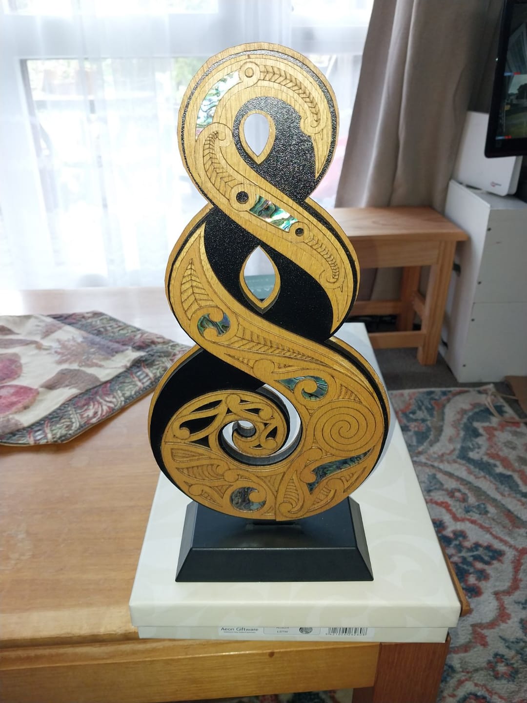 Customer photo review of Maori Friendship or Love Twist Trophy Ornament