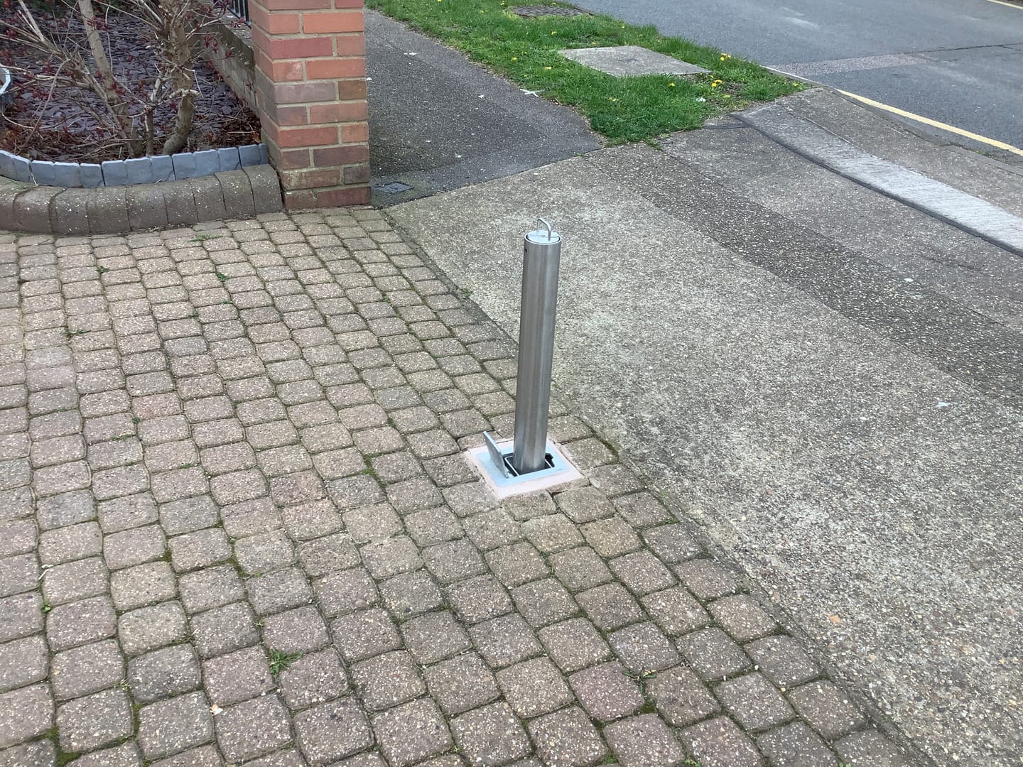 Customer photo review of RD4S Telescopic Bollard