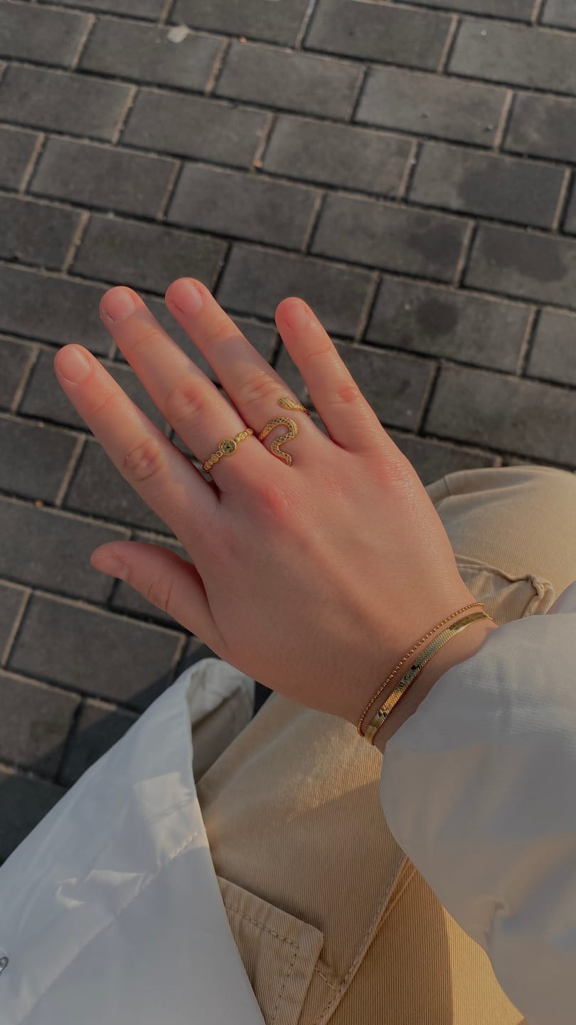 Customer photo review of Sleeky Armband | 18K vergoldet