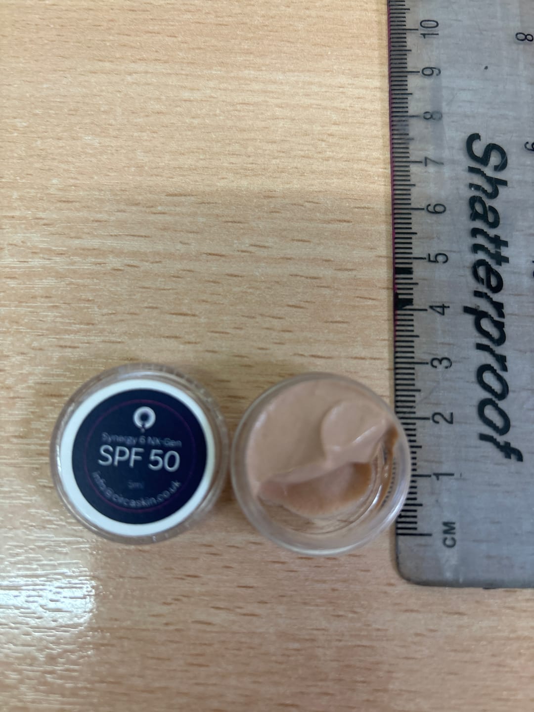 Customer photo review of Mini WOWs Synergy 6 SPF50 Next Generation