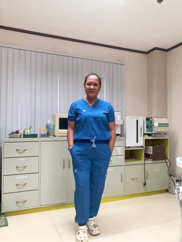 Customer photo review of 4-Pocket MoveTech® Matrix Scrub Top 2.0 - Women / Sapphire