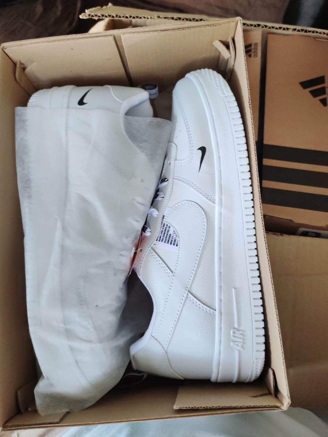 Customer photo review of Tenis 275 Blanco Total