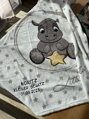 Customer photo review of Babydecke mit Namen bestickt Tiere auf Mond 75x100cm