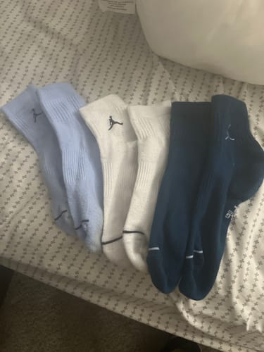 Customer photo review of Air Jordan Everyday Ankle Socks
