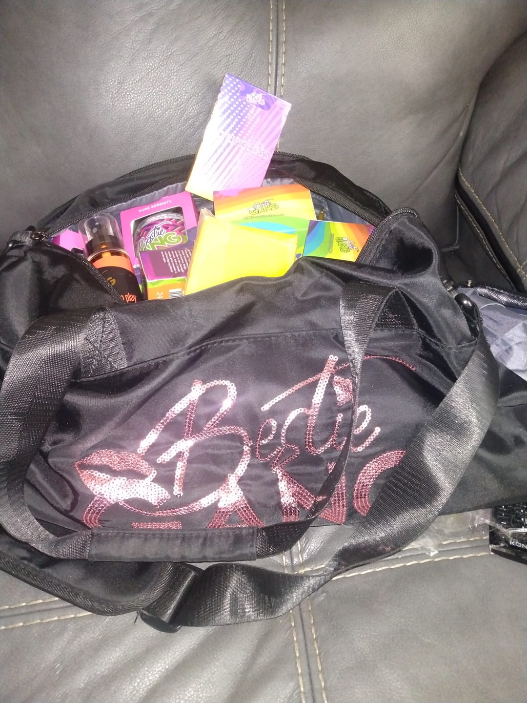 Customer photo review of 20 Bg Feminine Wipes “24 & More scent”