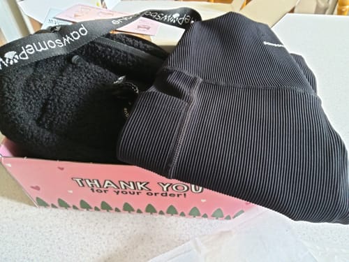 Customer photo review of Ribbed Leggings - Black