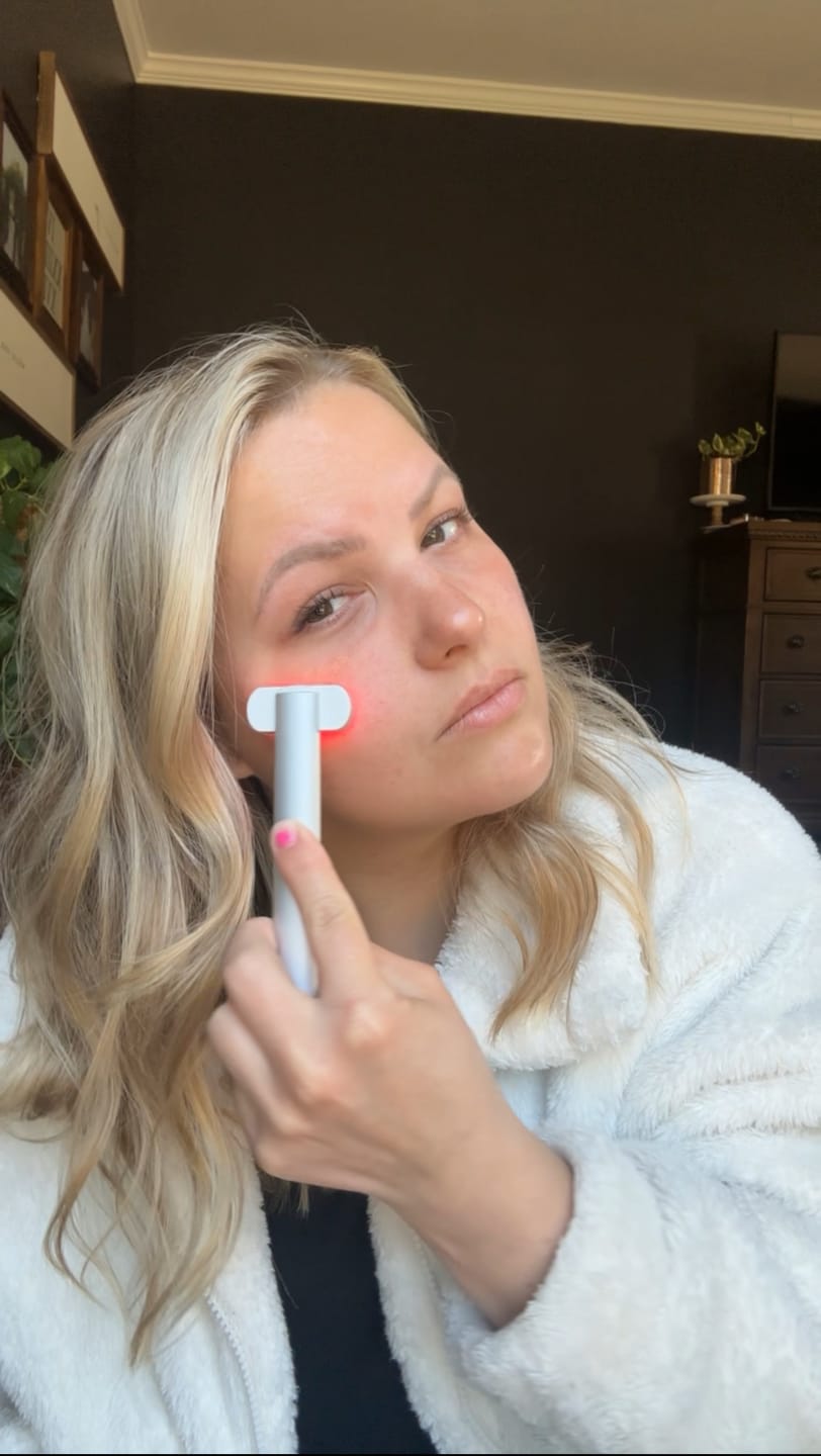 Customer photo review of GLOW RED LIGHT WAND