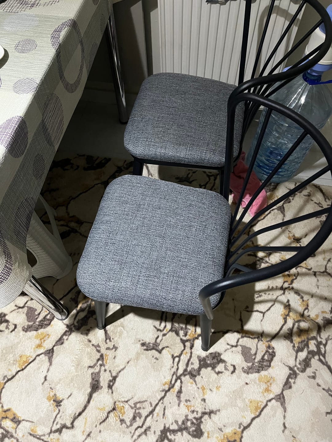 Customer photo review of Rani JB104 Metal Sandalye 4'lü Mutfak Yemek Masası Sandalyesi Açık Gri