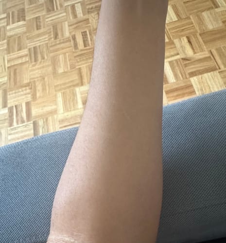 Customer photo review of Organic Extract of  Papaya Brightening Body Lotion 400ml (airless pump)