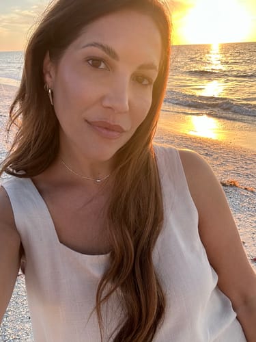 Customer photo review of 14k kenni baguette choker