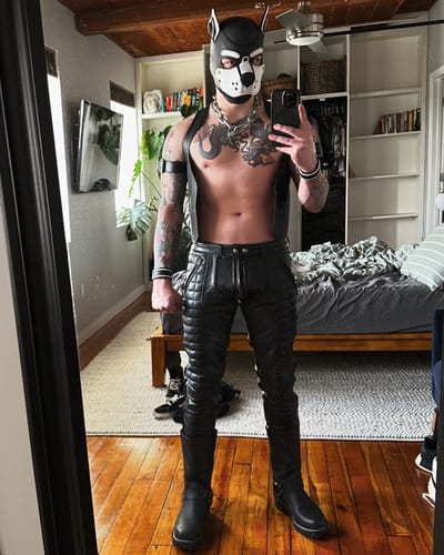 Customer photo review of Men's Real Leather Skinny Fit Padded Pants