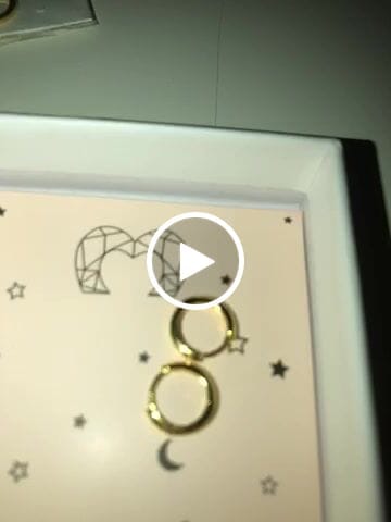 Customer video review of Pendientes Basics