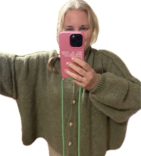 Customer photo review of Danielle Strickjacke - Khaki